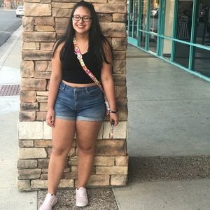 Meet your Posher, Tiffany